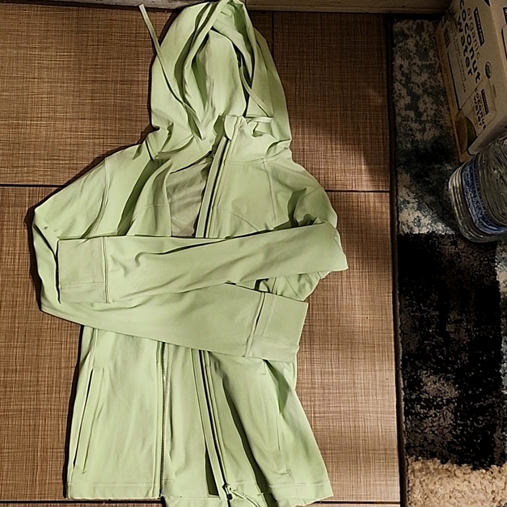 Gently PreLoved Lululemon Hooded Nulu Define Jacket